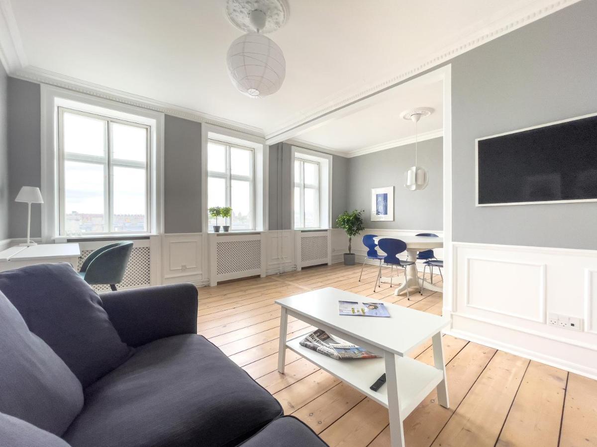 Stylish Classic Danish Design Apartment Copenhagen Exterior photo