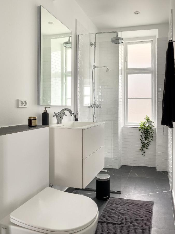 Stylish Classic Danish Design Apartment Copenhagen Exterior photo